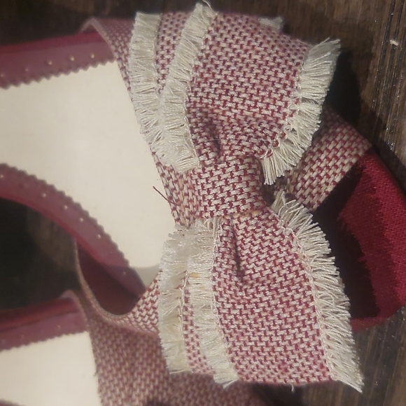 💫❣️MARK DOWN❣️💫cute maroon bow shoes - Picture 4 of 10